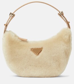 Арке плечевая сумка из овчины Prada, экрю p00875467 | ecru