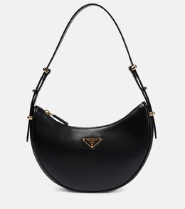 Кожаная наплечная сумка Arqué Prada, черный p00819430 | nero