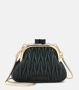 Кожаный клатч Miu Belle Mini с эффектом матрасного стежка Miu Miu, Smeraldo p00496369 | smeraldo