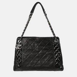 Chanel Black Calfskin Patent Leather Chain Tote Handbag 1195813