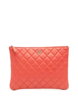 Chanel 2016-2017 Medium Quilted Lambskin O Case clutch bag 31768136