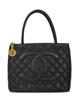 Chanel 2000s Medallion quilted tote bag 31574822