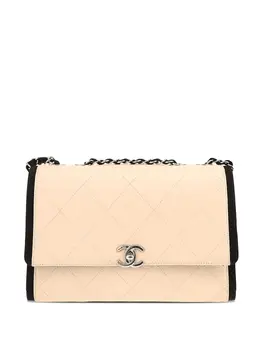 Chanel 2018s quilted shoulder bag 31780027