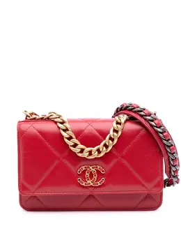 Chanel 2019 Quilted Goatskin 19 Wallet on Chain satchel 31829015