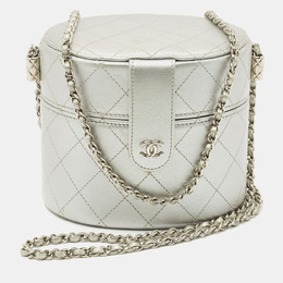 Chanel Metallic Silver Quilted Leather CC Vanity Bag 1183636