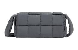Bottega Veneta Сумка-подушка PaddedCASSETTE из ткани, сумка через плечо, среднего размера, мужская, цвет: светло-серый/голубой 705579v2b011241
