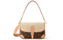 Louis Vuitton Сумка Diane Monogram коричневого цвета m46317