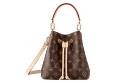 Сумка Lv None Louis Vuitton m46581