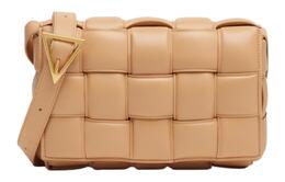 Сумка через плечо с мягкой подкладкой Intrecio Cassette Almond Bottega Veneta 591970vcqr12700