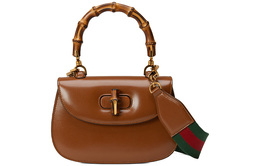 Gucci Женская кожаная сумка через плечо Trumpets, коричневая 675797-10odt-2579