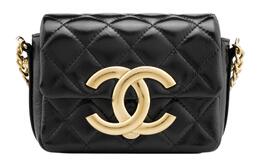 Chanel Чехол для мобильного телефона из блестящей овчины 23P SS, сумка через плечо, женская, черная ap3208-b10262-94305