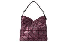 Issey Miyake Сумка-шоппер из поливинилхлоридной смолы, женская, бордовая bb33-ag472-84
