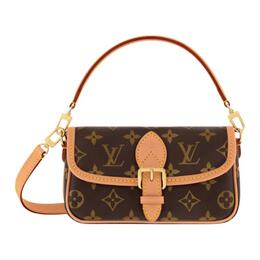 Louis Vuitton Женская кожаная мини-сумка Nano Diane коричневого цвета m83298
