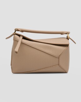 Маленькая сумка Puzzle Edge с верхней ручкой из мягкой зернистой кожи Loewe, цвет Sand prod262850344 | sand