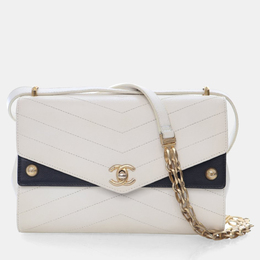 Chanel Chevron Casual Trip Flap White Calfskin Shoulder Bag 1207883