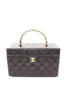 Chanel Matelassé vanity bag 32008360