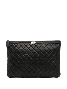 Chanel 2019 Large Quilted Caviar Boy O Case clutch bag 32093525