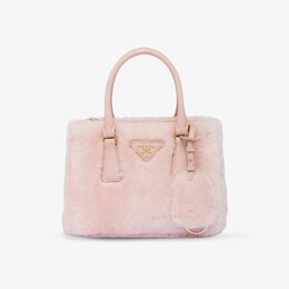 Миниатюрная сумка Galleria из овчины с верхней ручкой Prada, розовый r04268436 | pink
