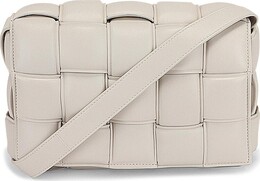 Сумка Bottega Veneta Padded Cassette Bag Chalk/Gold, белый 591970 vcqr1 9143 | white