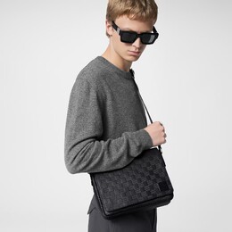 Сумка-мессенджер Louis Vuitton District PM Damier Infini, черный n42711