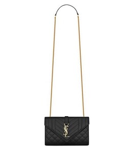 Маленькая стеганая кожаная сумка через плечо Envelope Envelope с тиснением Grain De Poudre Saint Laurent, цвет Black 4926469 | noir