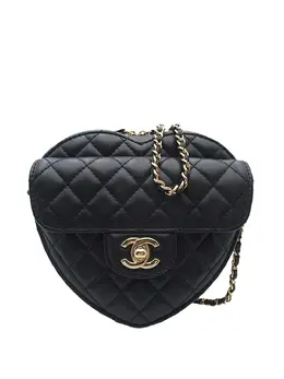 Chanel 2021-2025 Lambskin CC in Love Heart crossbody bag 32163362