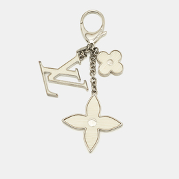 Louis Vuitton Fleur De Epi Resin Silver Tone Bag Charm 1217360