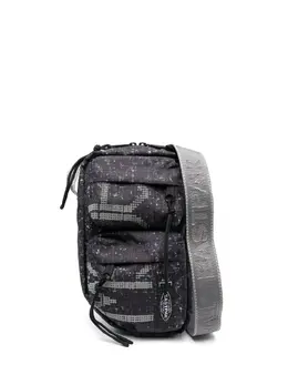 Eastpak logo-print messenger bag 19757854
